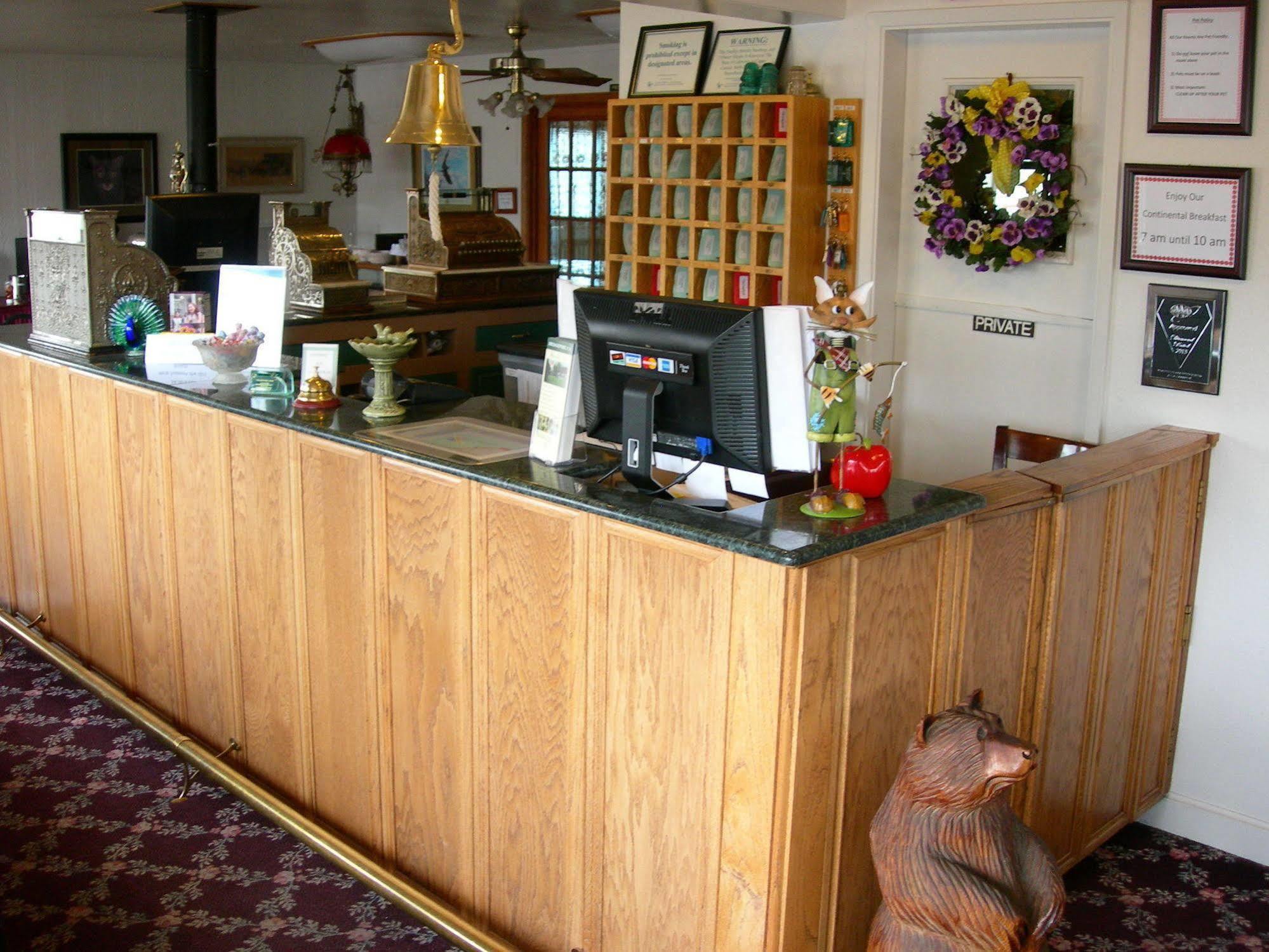 Motel Walker River