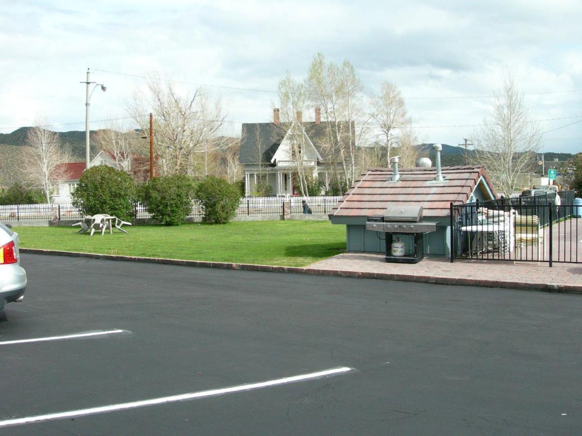 Walker River Motel